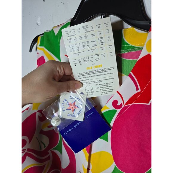 Susan Graver Sleeveless Button Front Top Size Medium Groovy Vintage Art NWT - Picture 9 of 11